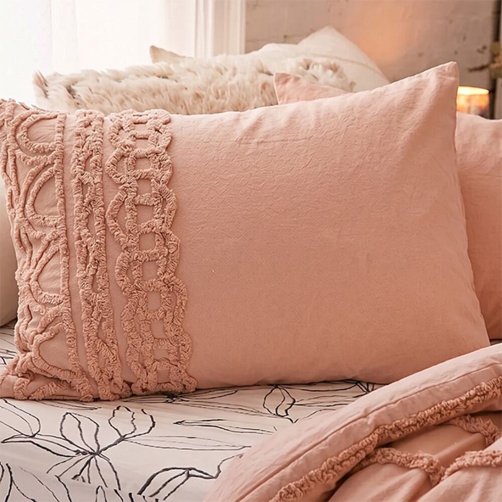 Urban Outfitters Chloe Tufted Medallion Sham - Pink
